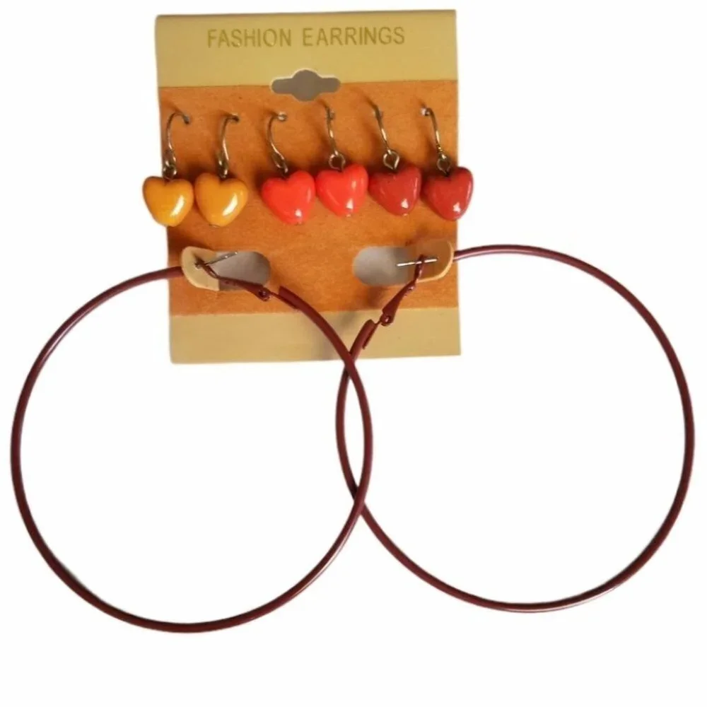 Fashion Earrings 4pairs 21$